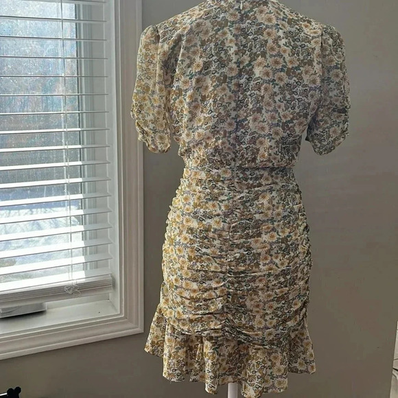 [XS]ASTR The Label Floral Ruched SS Summer Mini Dress - Picture 9 of 15